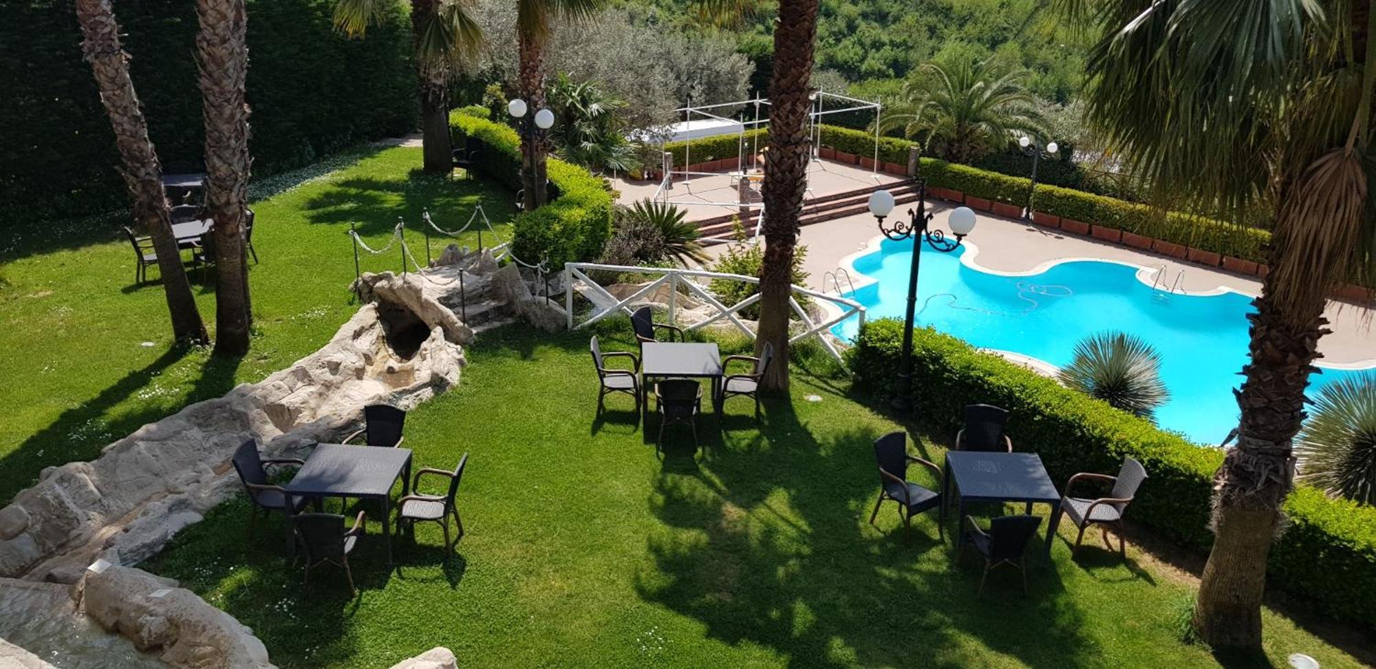 Villa Al Rifugio Cava De' Tirreni Bagian luar foto