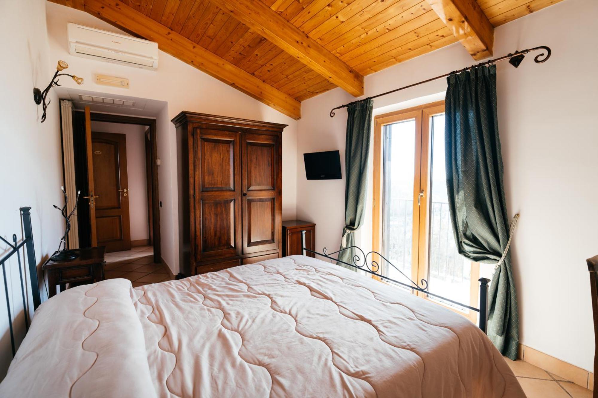 Villa Al Rifugio Cava De' Tirreni Bagian luar foto