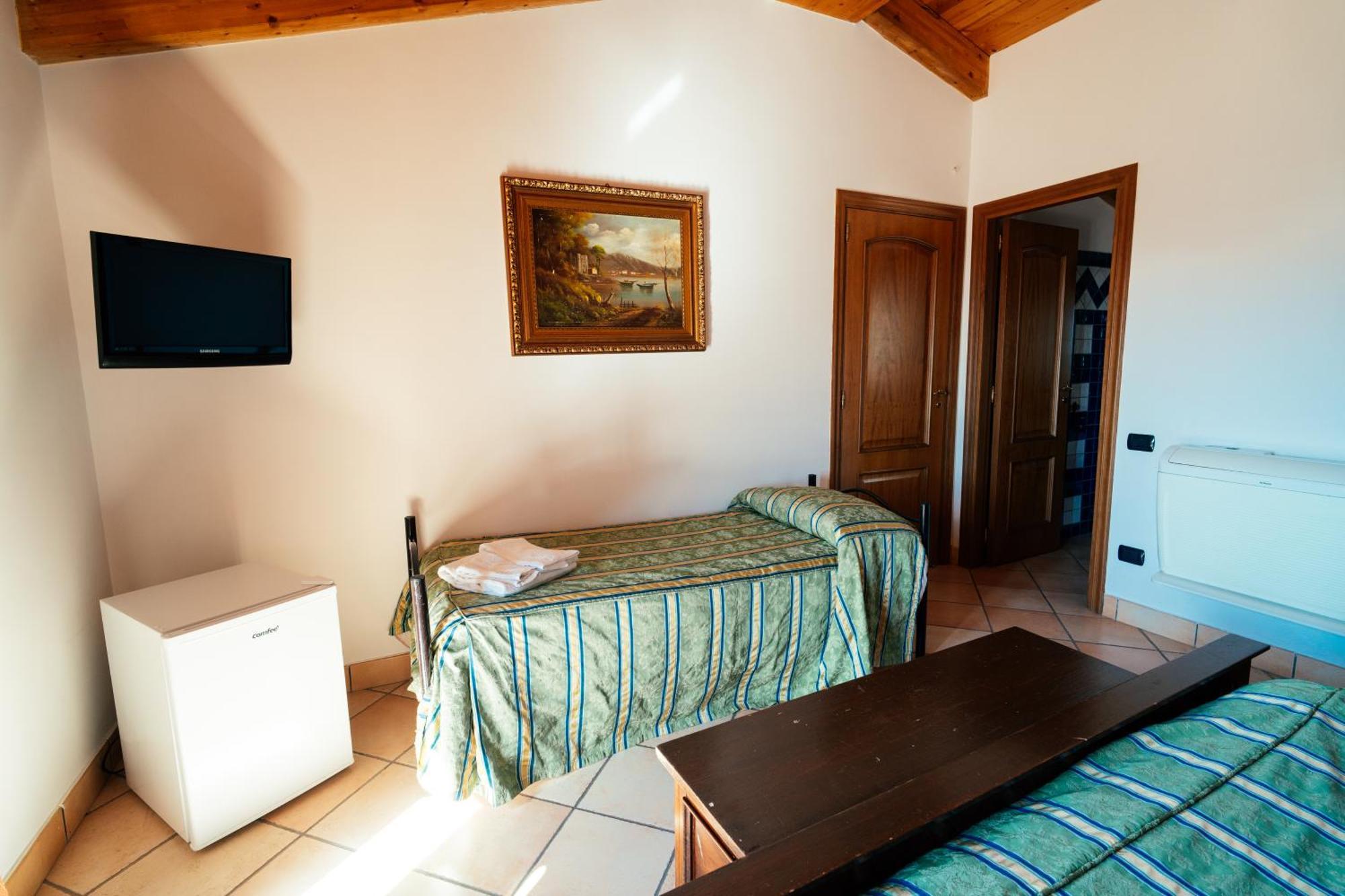 Villa Al Rifugio Cava De' Tirreni Bagian luar foto