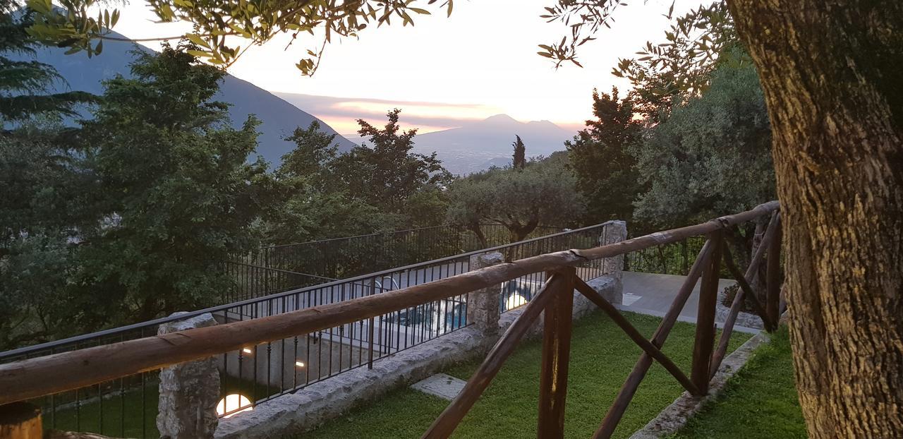 Villa Al Rifugio Cava De' Tirreni Bagian luar foto