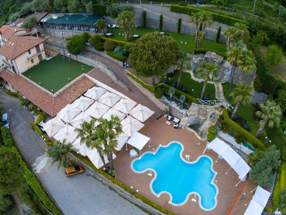 Villa Al Rifugio Cava De' Tirreni Bagian luar foto